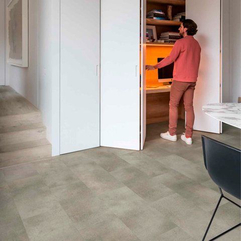 Кварц вінілова плитка для підлоги Quick-Step Oro Concrete rock AVSTU40234 фото